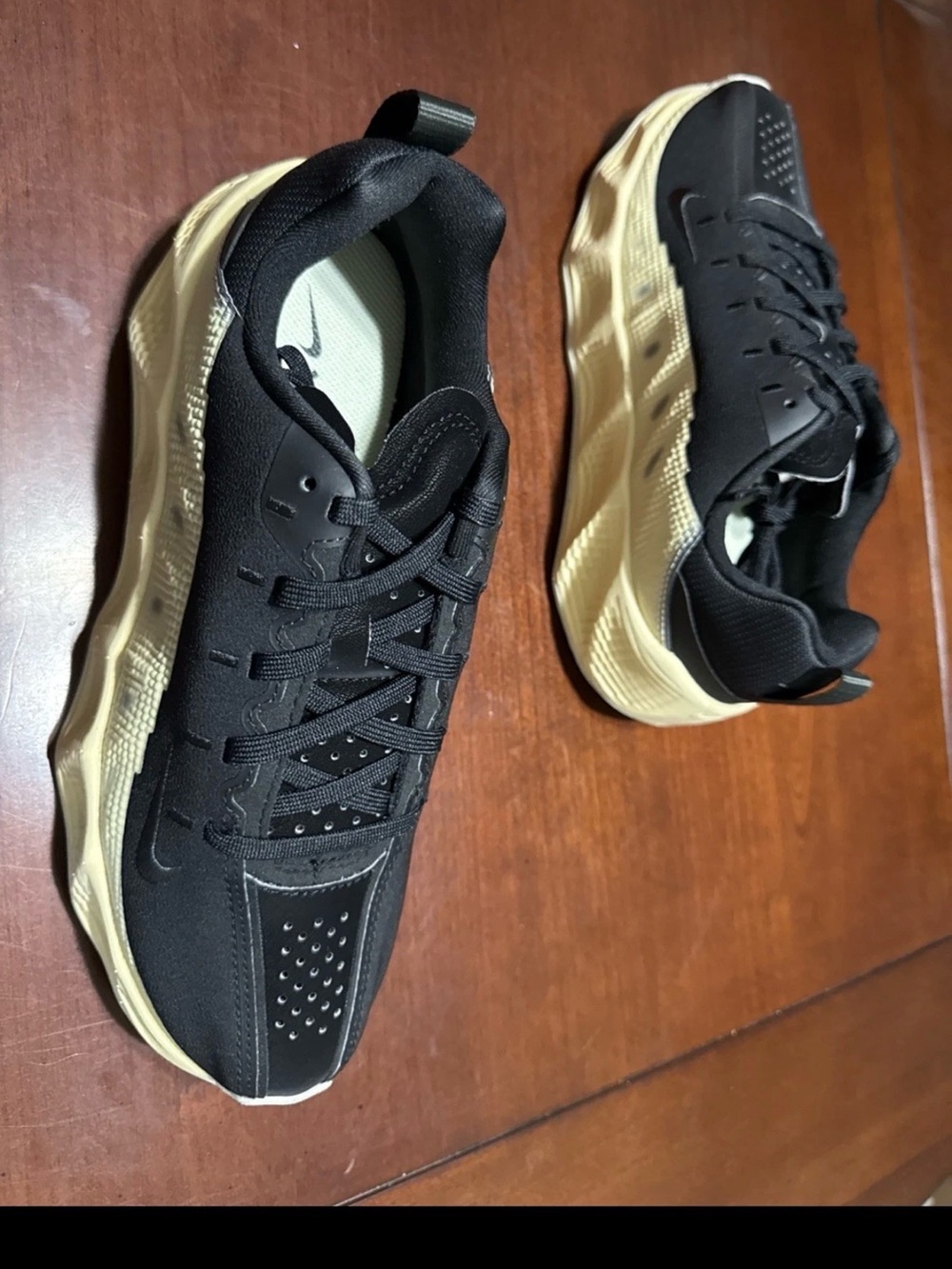 Nike Ava Rover Black Anthracite GS 6Y / Women 7.5
